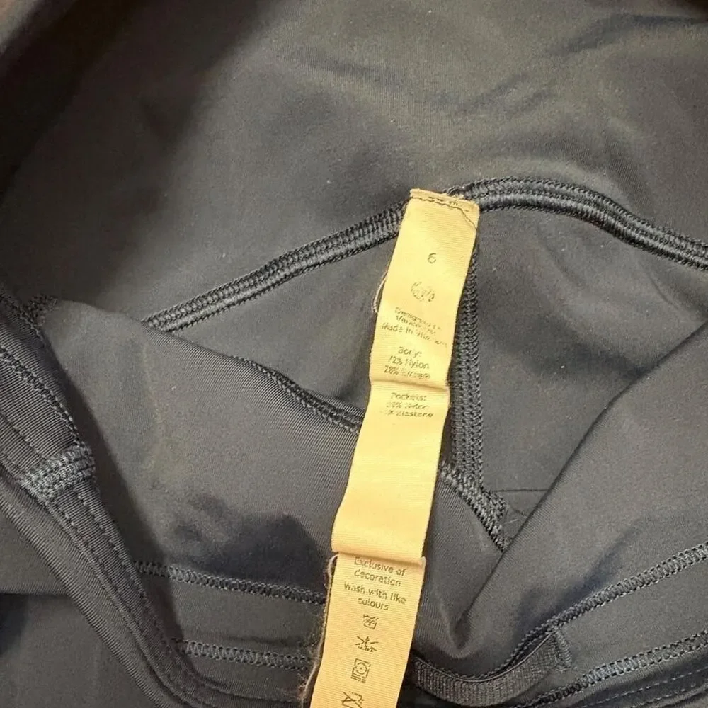 Lululemon Women's Blue and Navy Leggings